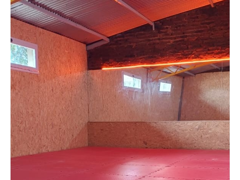 Salón deportivo en ALQUILER, Av. Rivadavia 22220, Ituzaingó Sur - 1