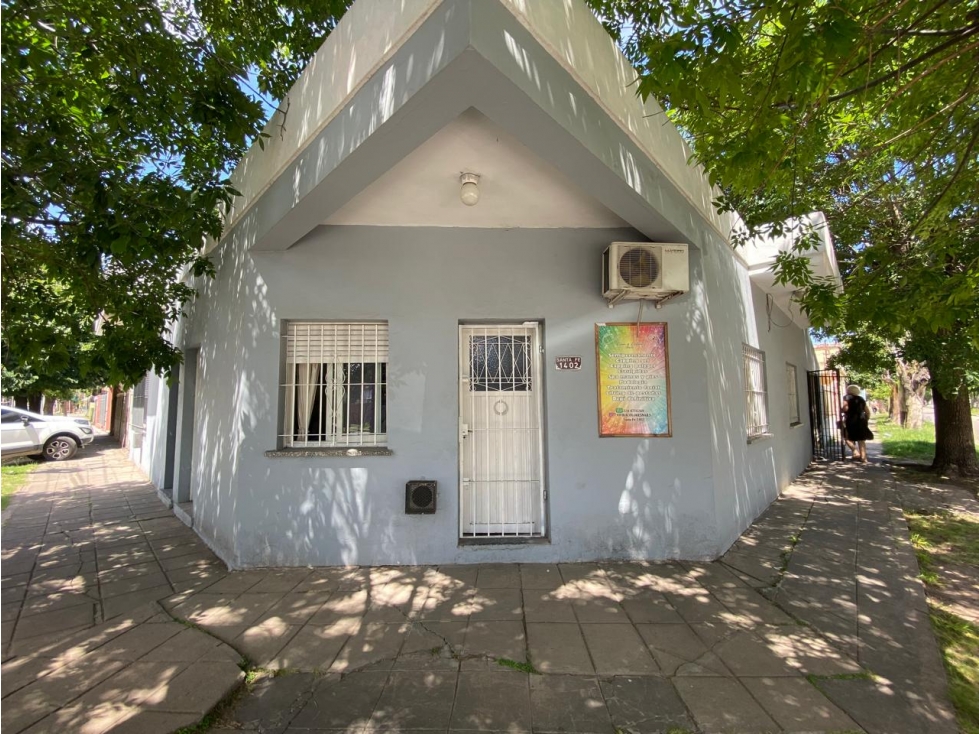 Propiedad multifamiliar en venta Dos viviendas en un mismo lote — foto 2