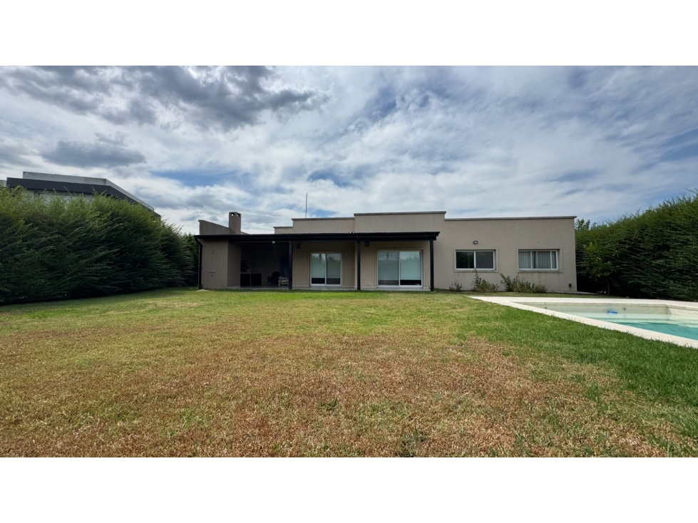 CASA de 3 amb EN VENTA B° SAN MATIAS FONDO A LA LAGUNA — foto 2