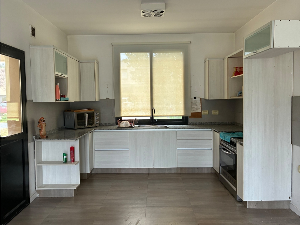 Casa de 4 amb en VENTA en Barrio Privado Santa Ana. - 5