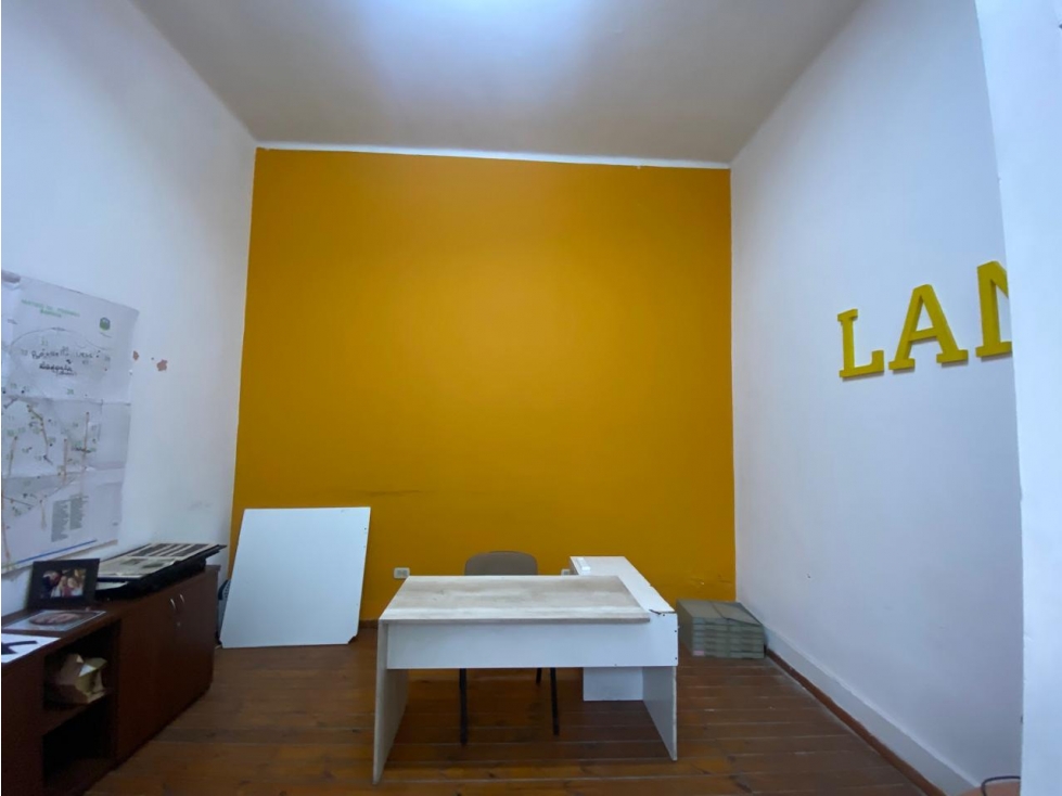 Local en ALQUILER, Av. Rivadavia 21930 Ituzaingó - 4
