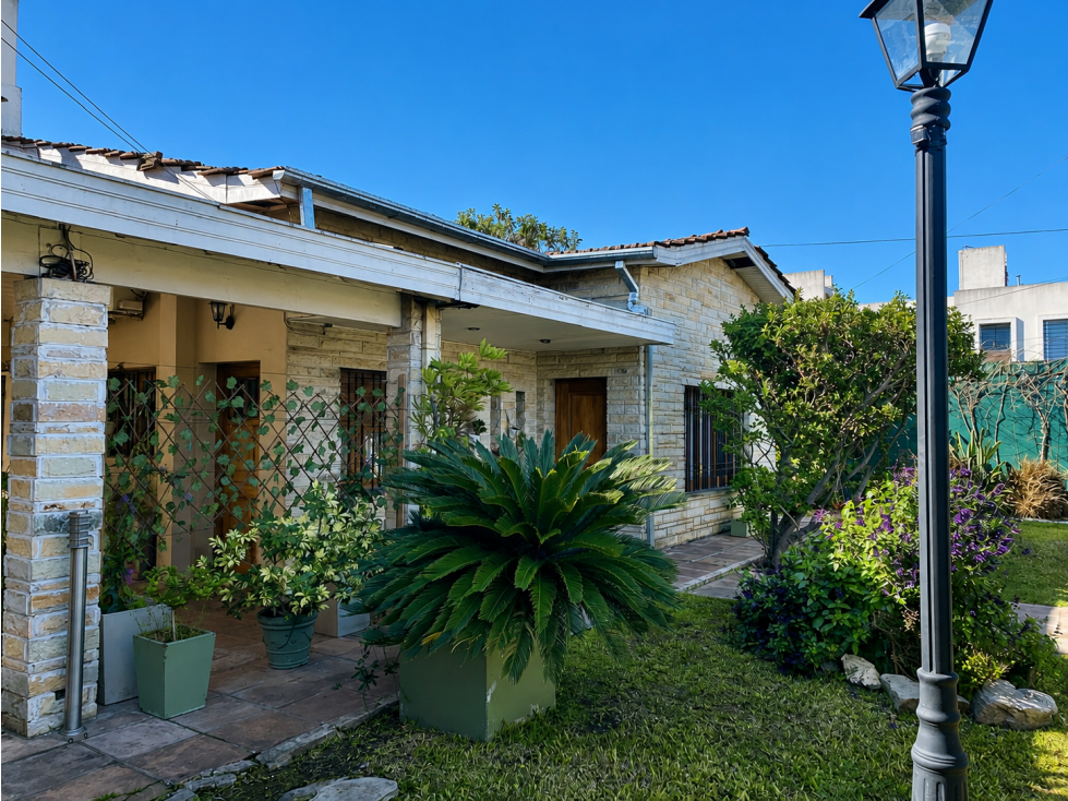 Casa en VENTA, 4 ambientes. Ituzaingó Norte - 2