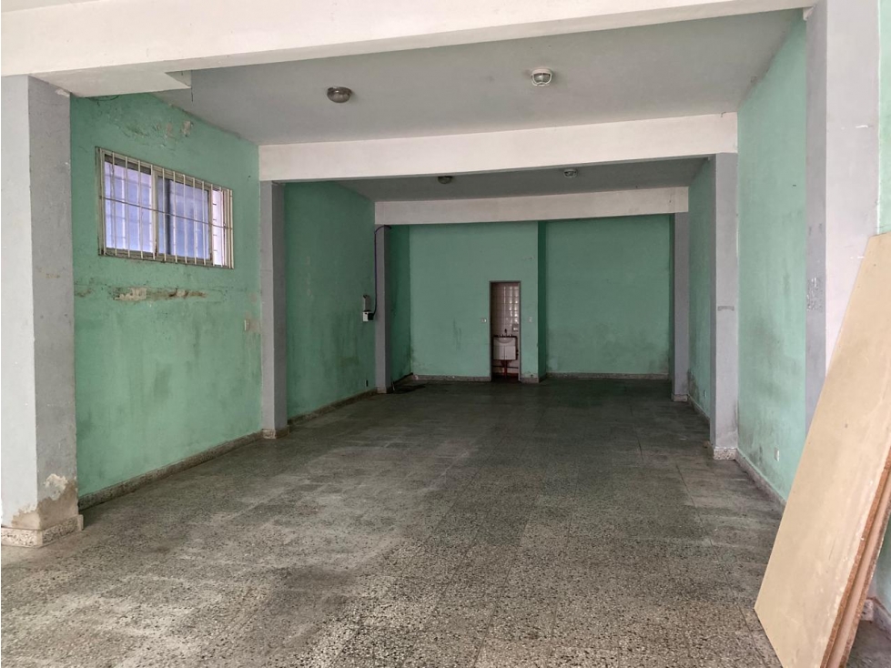 Local / depósito en VENTA Dunant 1040 Ituzaingó - 3