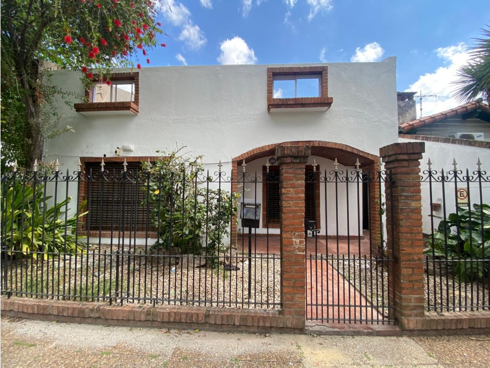 Casa de 3 amb en VENTA , Ituzaingó Norte
