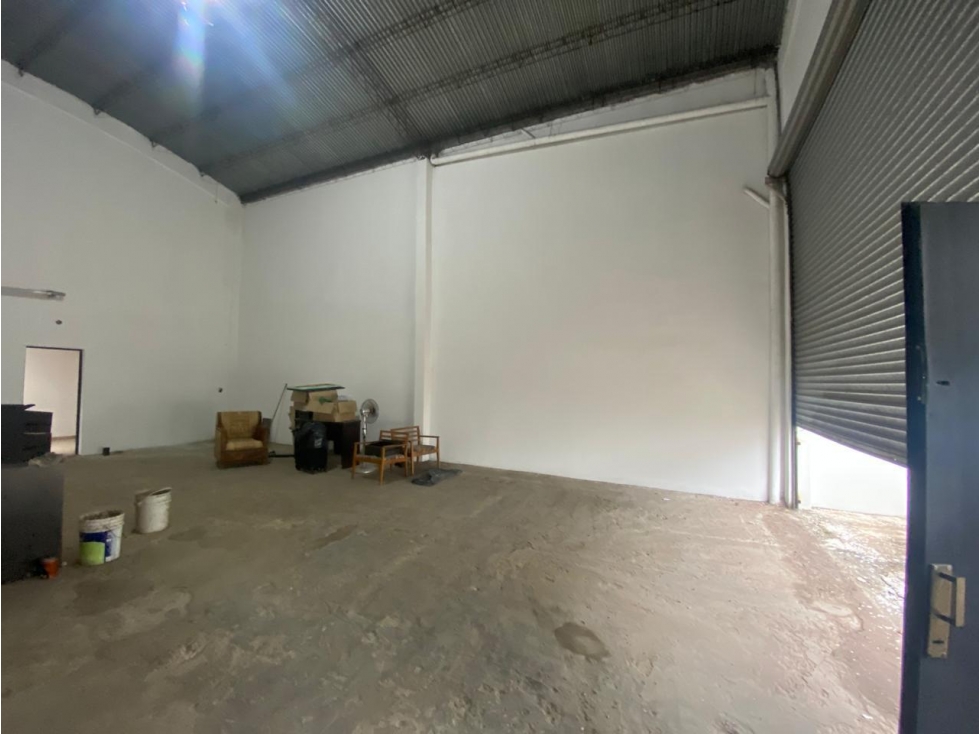 Galpón en Zona Industrial en VENTA - Ituzaingó Norte - 6