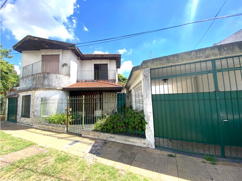 Casa de 5 amb en Venta, Ituzaingó Norte