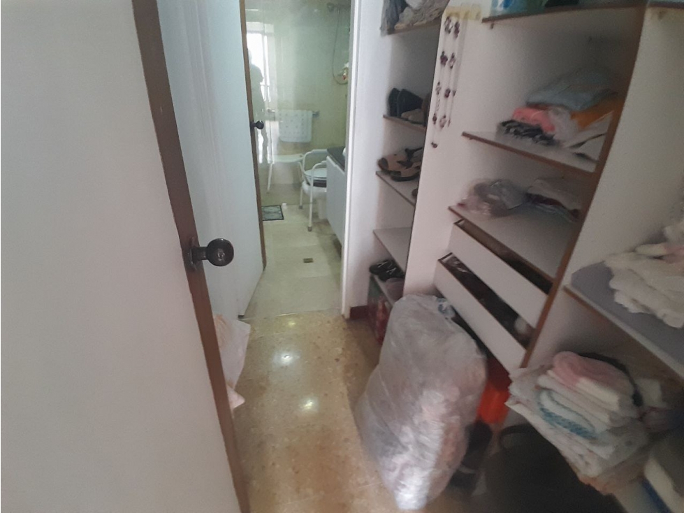 Apartamento en venta Laureles El Nogal Los Almendros, para reformar — foto 2