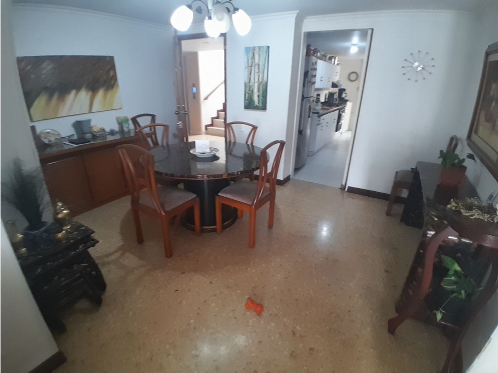 Apartamento en venta Laureles El Nogal Los Almendros, para reformar — foto 6