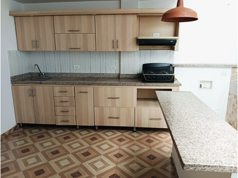 Apartamento en venta en Medellin zona centro a una cuadra del tranvia — foto 4