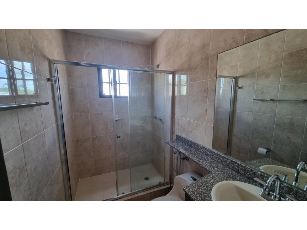 VENTA DE CASA EN VISTAS DEL LAGO 267mts2 - 4