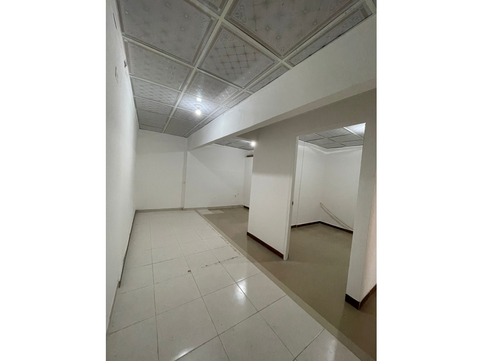 ALQUILA TU LOCAL UBICADO EN PARQUE LEFEVRE 60mts2 - 3