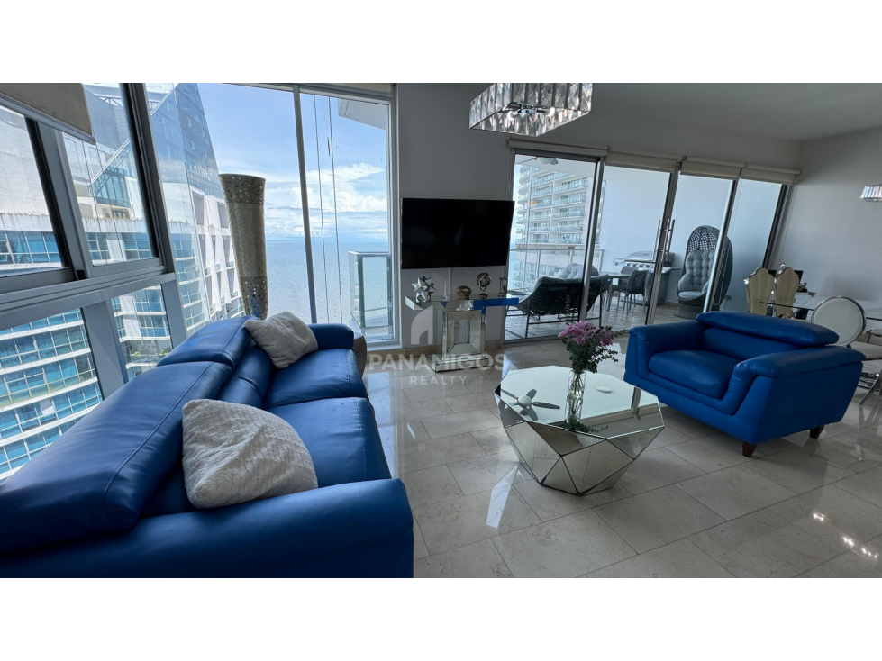 Apartamento amoblado con cuarto de empleada en Pacific Village