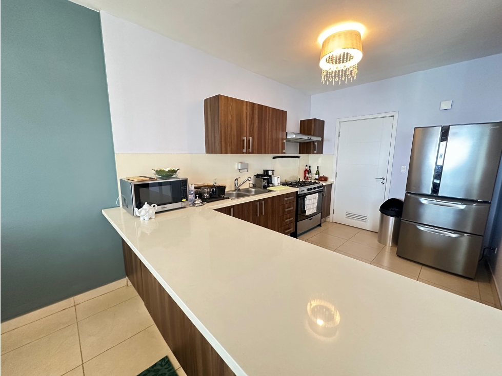 Apartamento amoblado en Oasis Punta Pacífica con vista y balcón — foto 3