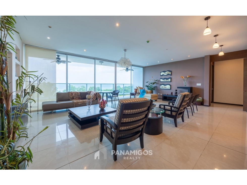 Apartamento en venta amoblado en PH Bayside - Costa del Este