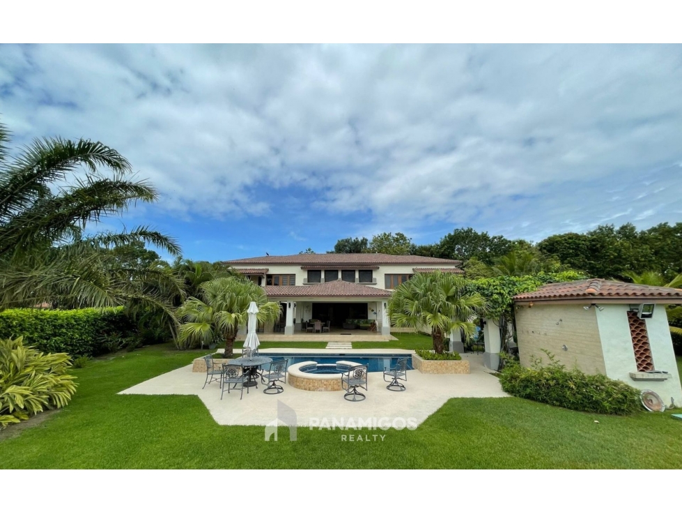 Residencia de lujo en venta frente al lago en Buenaventura - 1
