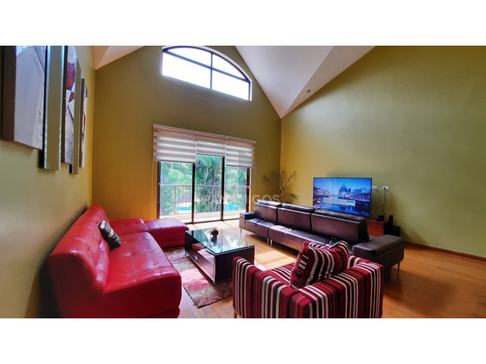 Loft amoblado en venta en Embassy Club, Clayton