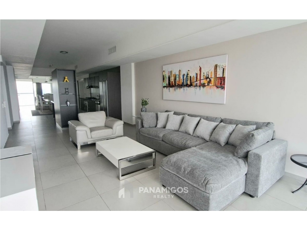 Apartamento en venta amoblado en PH Yacht Club