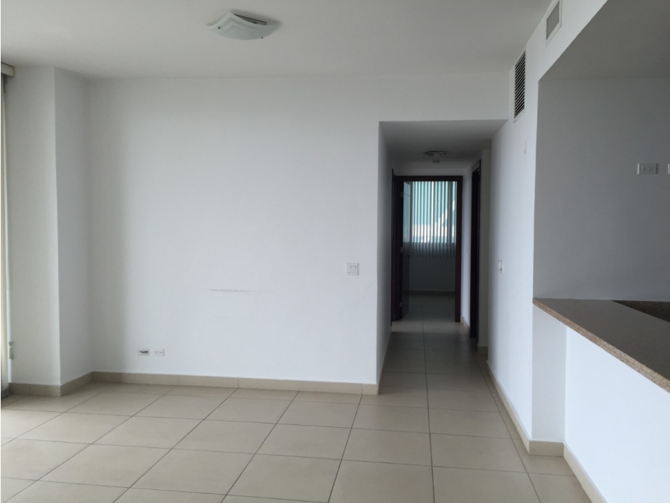 Apartamento en venta con línea blanca en Punta Pacífica