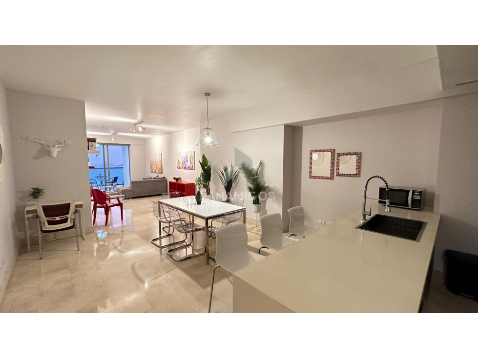 Venta y Alquiler - Elegante Apartamento en Yoo & Arts, Avenida Balboa