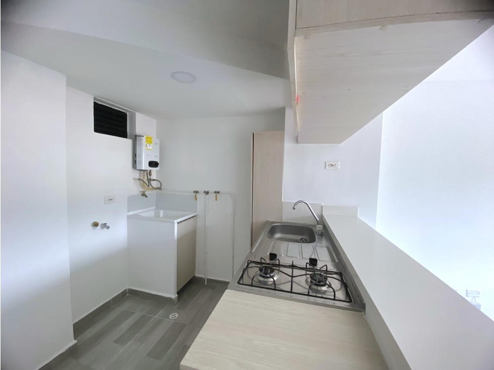 Apartamento En Arriendo Barrio Cristóbal Medellín Antioquia — foto 2