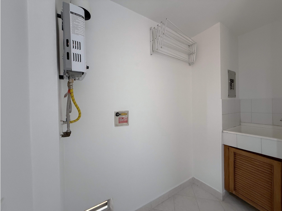 Apartamento En Venta 2do Parque Laureles Medellín — foto 3