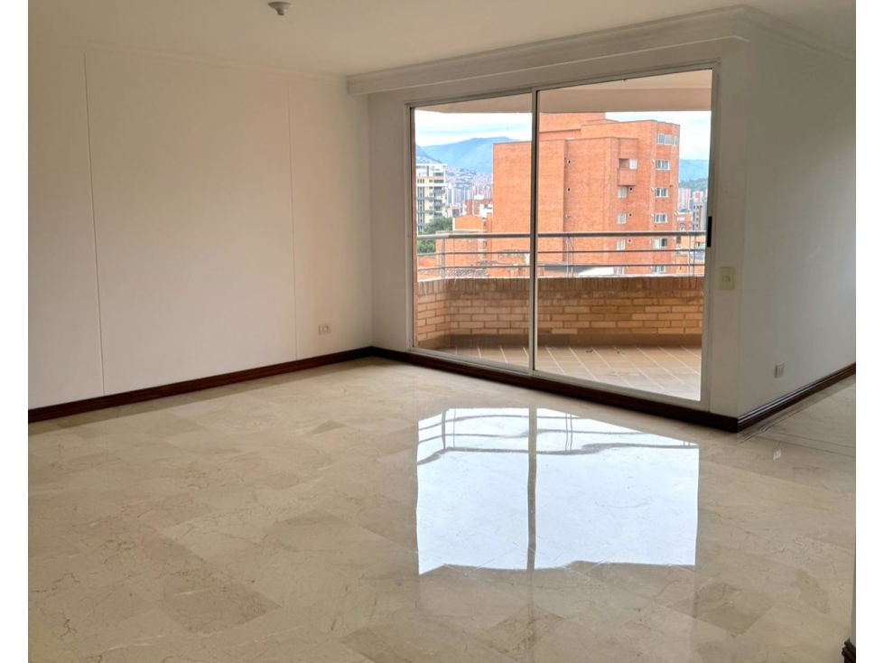 Apartamento En Venta Segundo Parque De Laureles Medellín Antioquia — foto 2