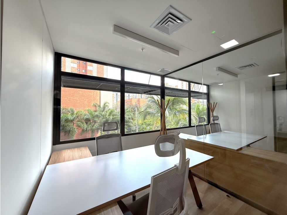 Oficina En Arriendo Los Colores Medellín Antioquia — foto 2