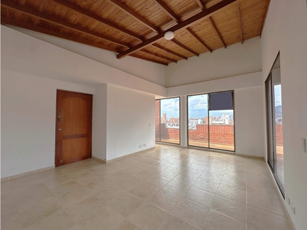 Penthouse En Arriendo Laureles Medellín — foto 2