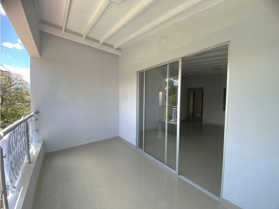 Casa en Arriendo Belén Los Alpes Medellín — foto 4