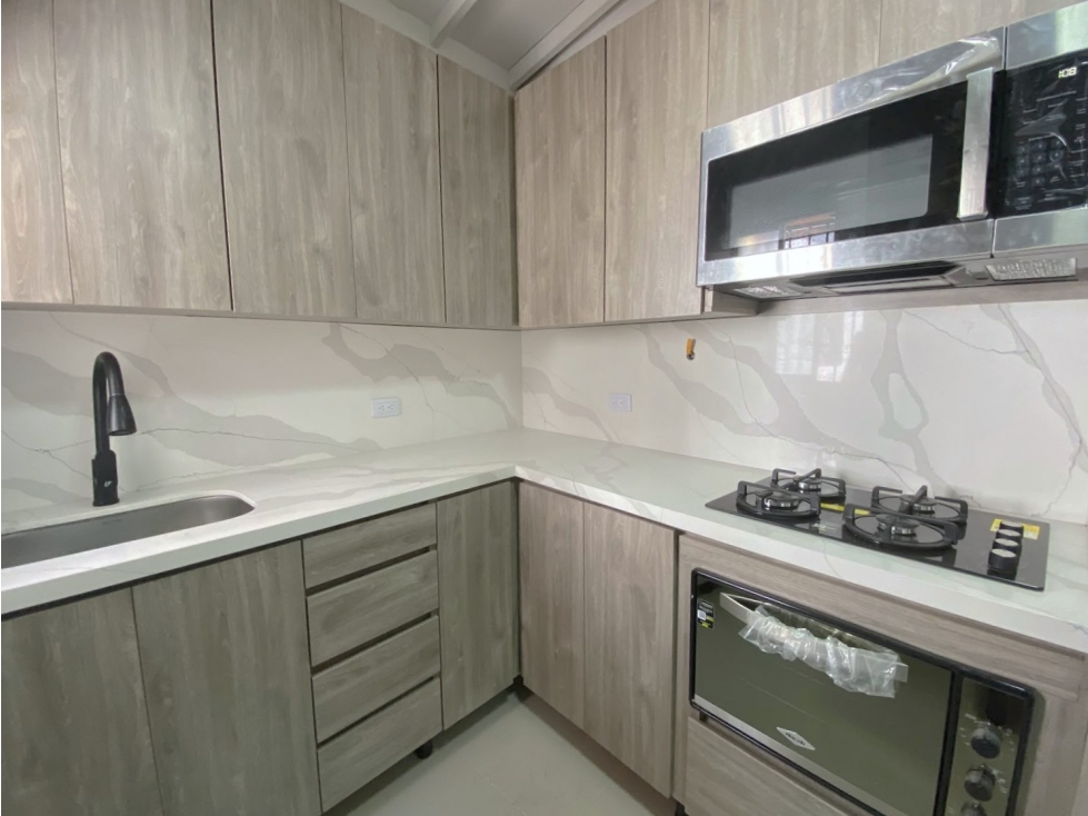 Casa en Arriendo Belén Los Alpes Medellín — foto 5