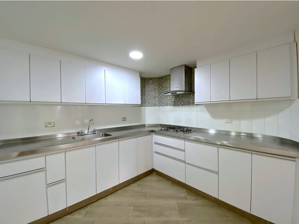 Apartamento en Arriendo el Poblado Medellín — foto 4