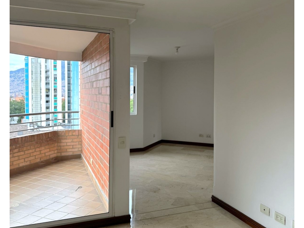 Apartamento En Venta Segundo Parque De Laureles Medellín Antioquia — foto 4