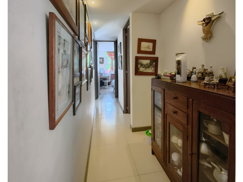 Apartamento En Venta La Floresta Medellín Antioquia — foto 3