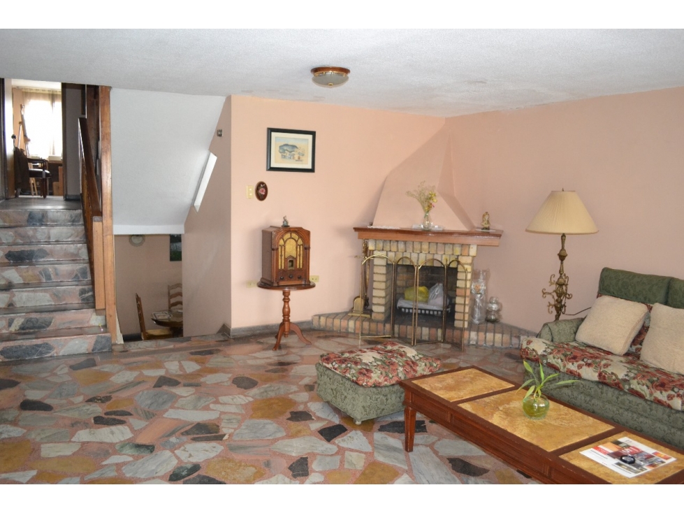 Venta de casa en Quinta Paredes