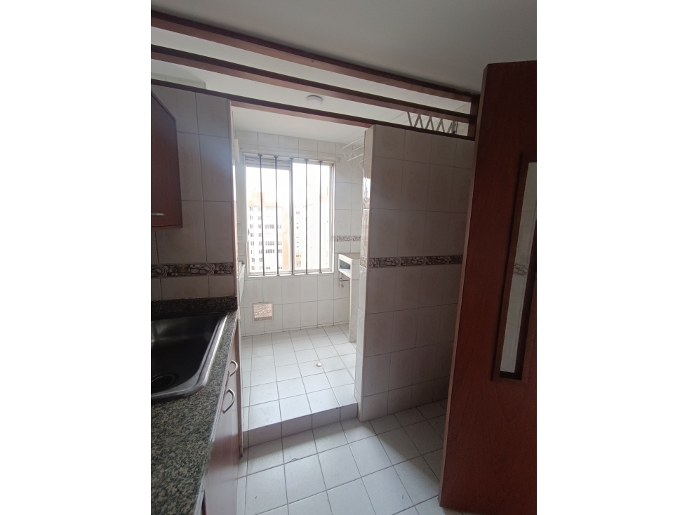 Arriendo Apartamento Amoblado en Ciudad Salitre — foto 6