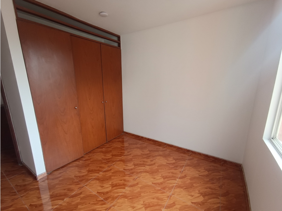 Arriendo Apartamento Amoblado en Ciudad Salitre — foto 4