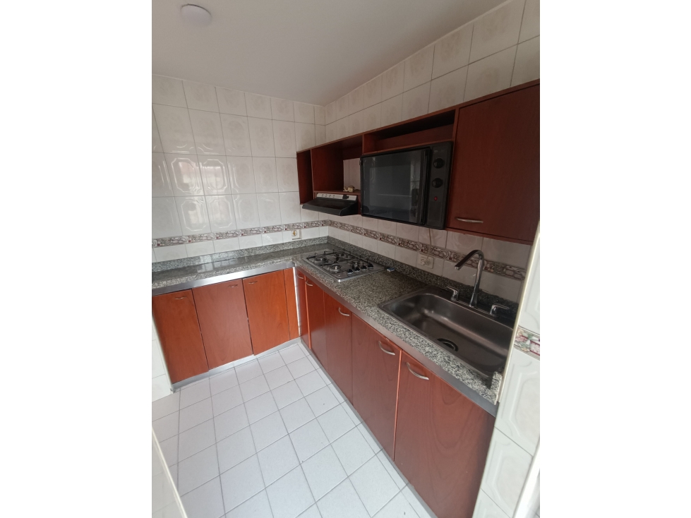 Arriendo Apartamento Amoblado en Ciudad Salitre — foto 3