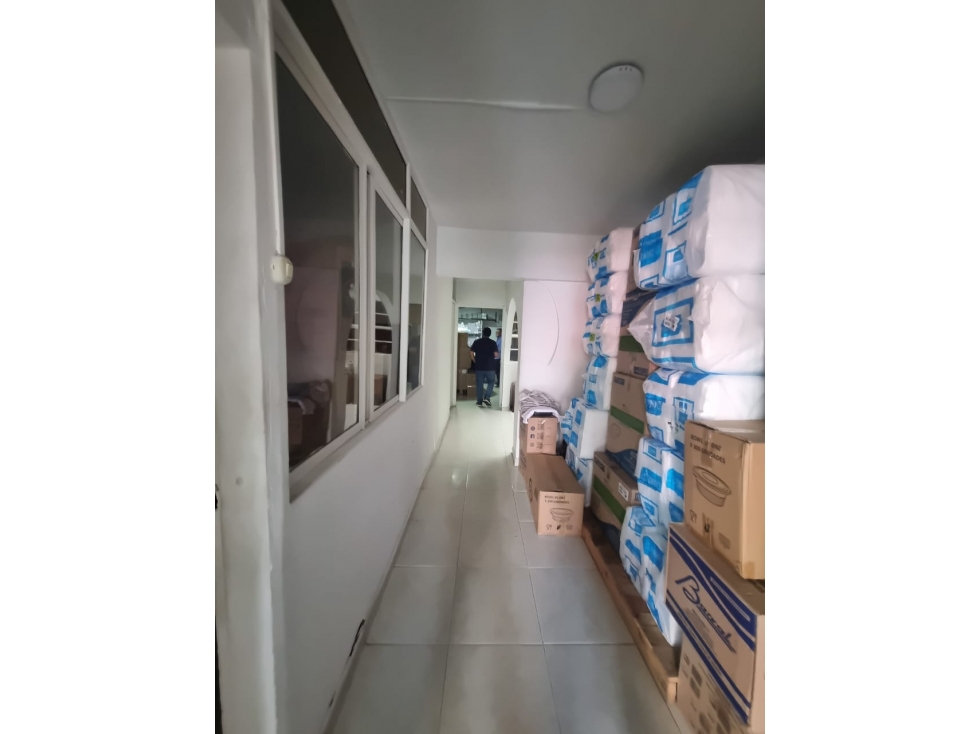 VENDO CASA DE TRES PISOS CON LOCALES EN EL CENTRO DE PEREIRA — foto 5