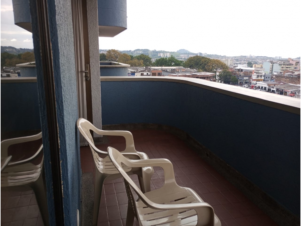 VENDO APARTAMENTO CENTRO DE PEREIRA AMPLIO Y BUENA VISTA — foto 4