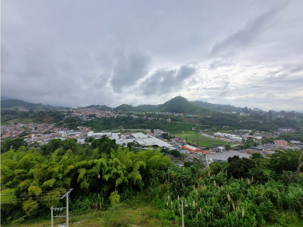 VENDO APARTAMENTO EN DOSQUEBRADAS PISO ALTO — foto 2