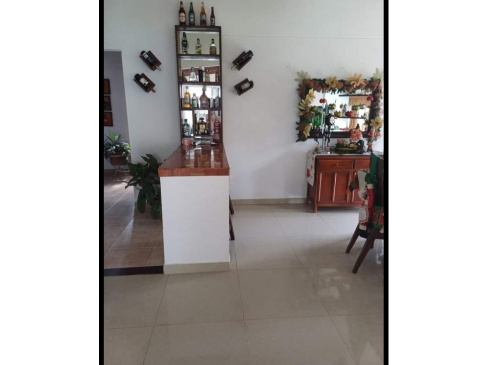VENDO HERMOSA CASA SECTOR ALCALA