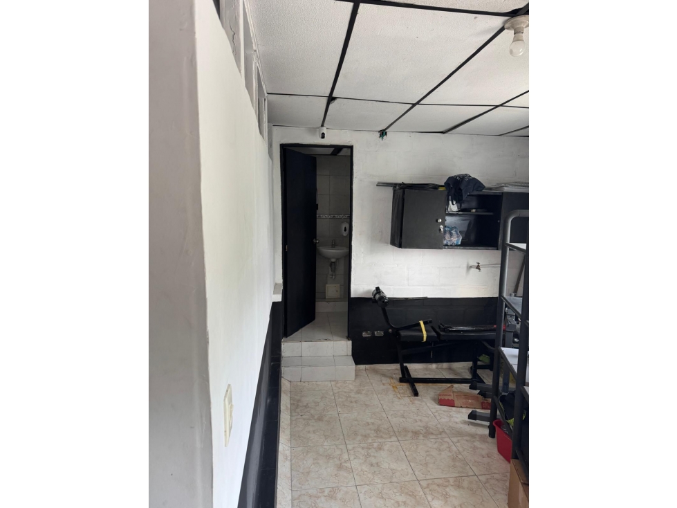 VENDO LOCALES INDEPENDIENTES AV 30 DE AGOSTO PEREIRA — foto 2