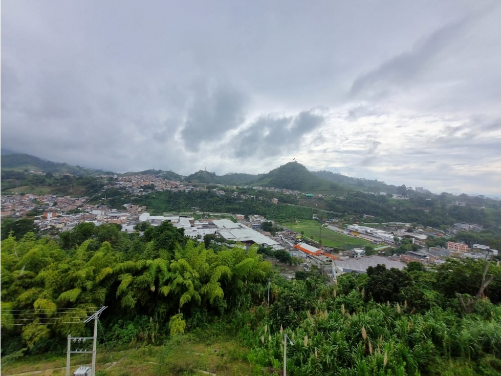 VENDO APARTAMENTO EN DOSQUEBRADAS PISO ALTO — foto 3