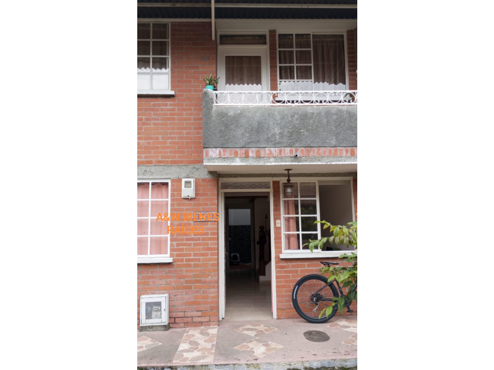 VENDO CASA DUPLEX SECTOR UNICO DOSQUEBRADAS
