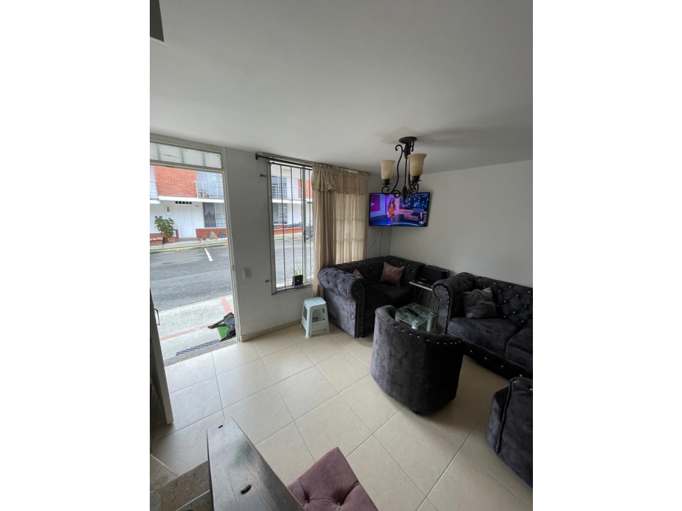 VENDO CASA SECTOR AVENIDA SUR