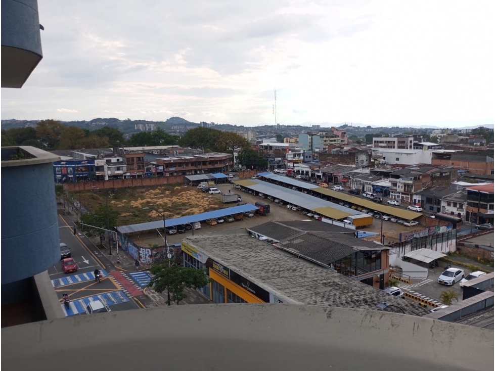 VENDO APARTAMENTO CENTRO DE PEREIRA AMPLIO Y BUENA VISTA