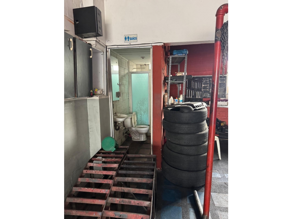 VENDO LOCALES INDEPENDIENTES AV 30 DE AGOSTO PEREIRA — foto 3