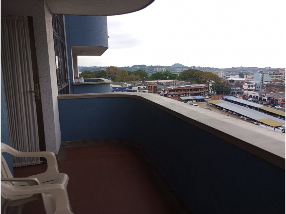 VENDO APARTAMENTO CENTRO DE PEREIRA AMPLIO Y BUENA VISTA — foto 2