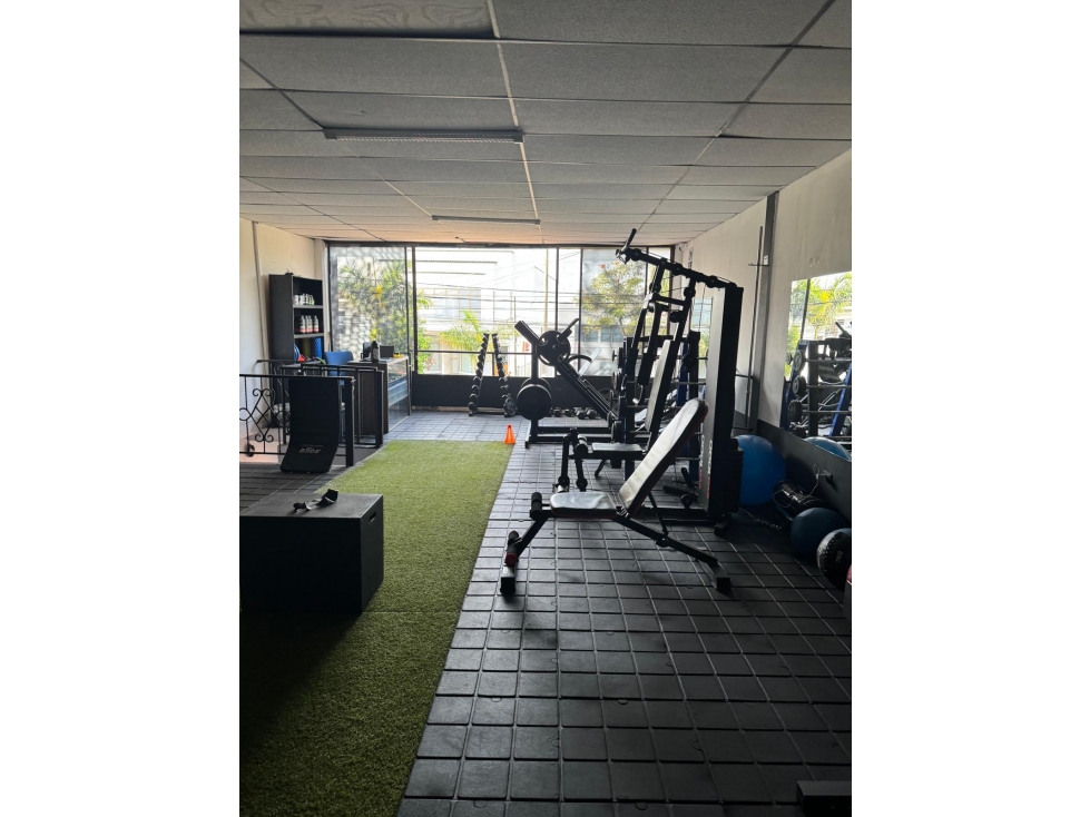 VENDO LOCALES INDEPENDIENTES AV 30 DE AGOSTO PEREIRA