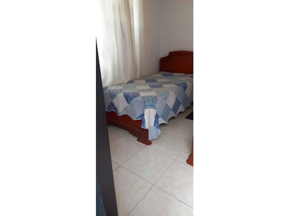 VENDO CASA 3 PISOS INDEPENDIENTES CON 2 LOCALES EN DOSQUEBRADAS — foto 3